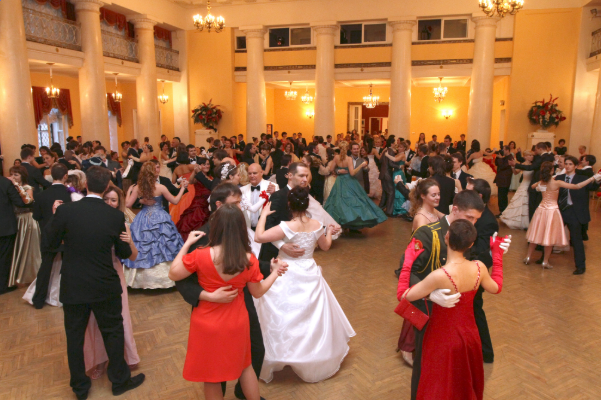 The JMan Productions PERFECT Wedding Anniversary Dance, how others do it, and how The JMan Perfected it.